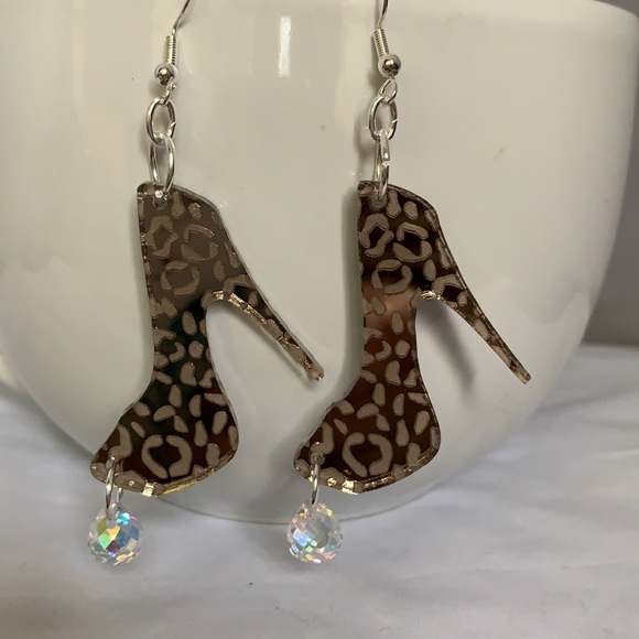 Jewelry - Bronze Leopard Print Stiletto Dangle Earrings